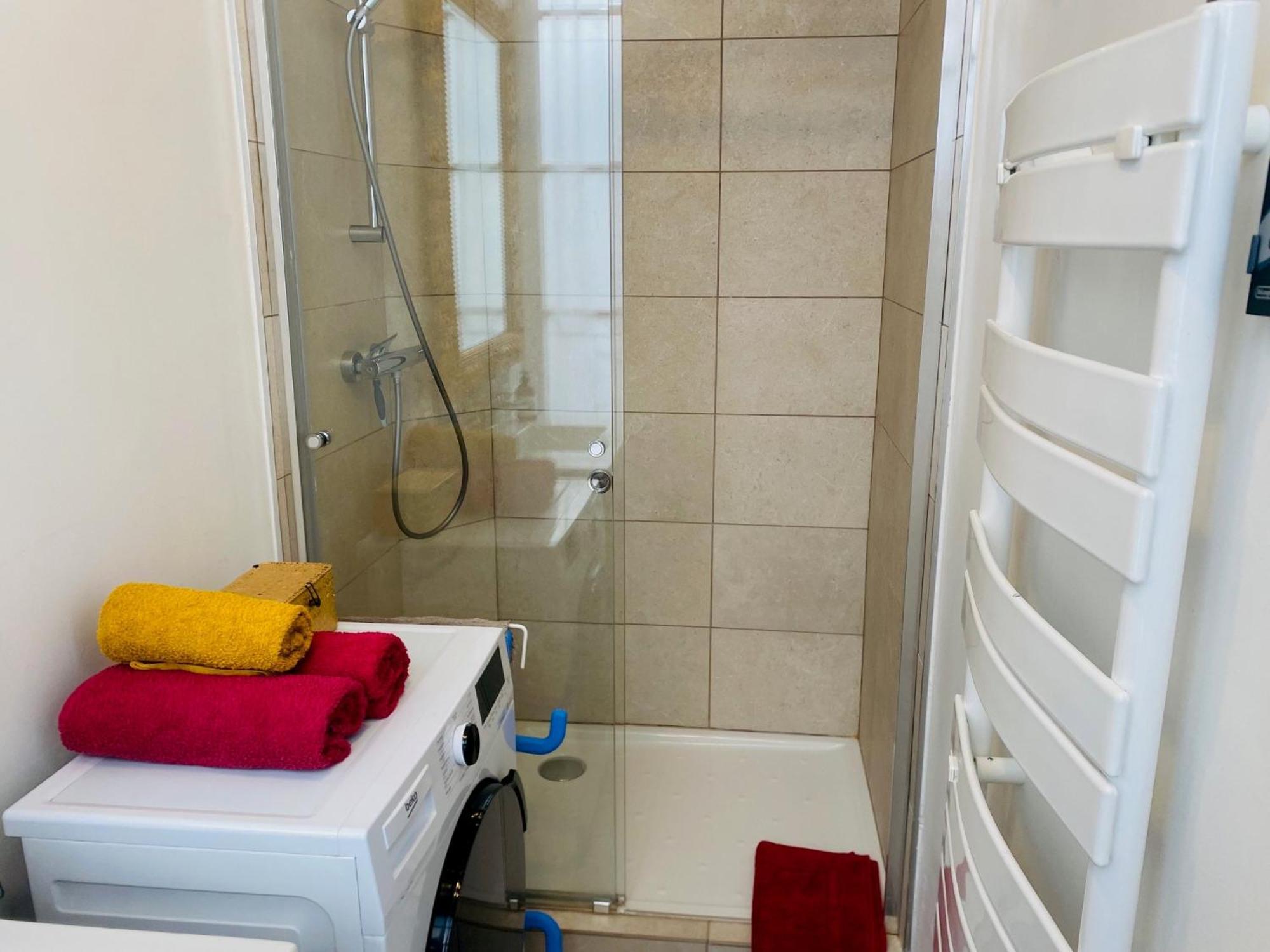 Romantic Apartment Near Le Marais Париж Экстерьер фото