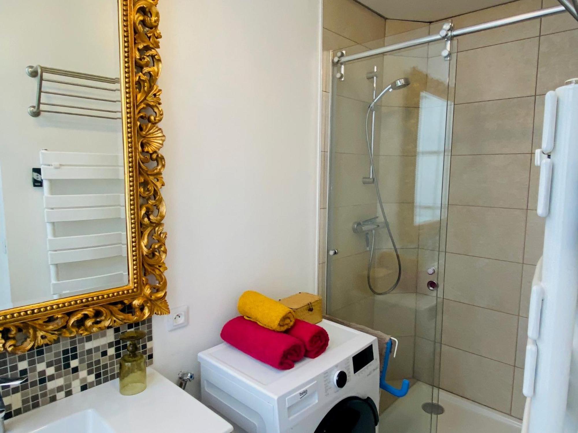 Romantic Apartment Near Le Marais Париж Экстерьер фото